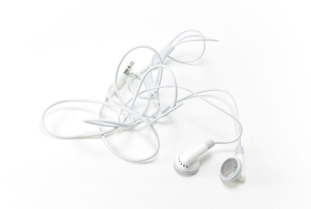 Apple iPod耳機斷裂、耳機線打結